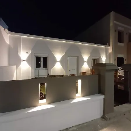 Nefelis Apartment