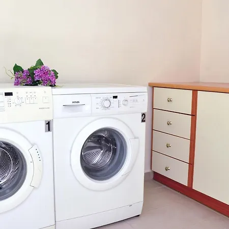 Nefelis アパート *