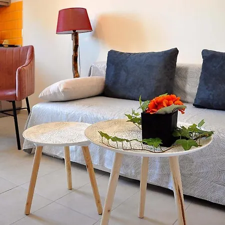 アパート Nefelis